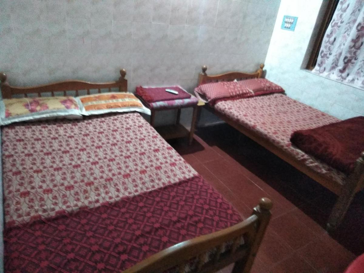 Maniis Homestay Valparai Exterior photo